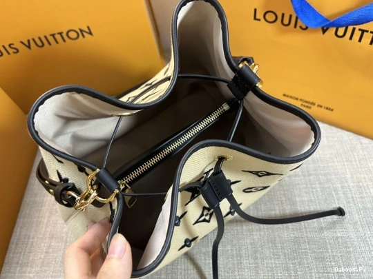 NÉONOÉ LOUIS MM VUITTON 0106